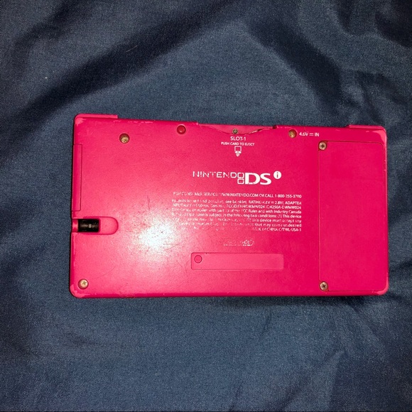 Nintendo DSi - Picture 2 of 3